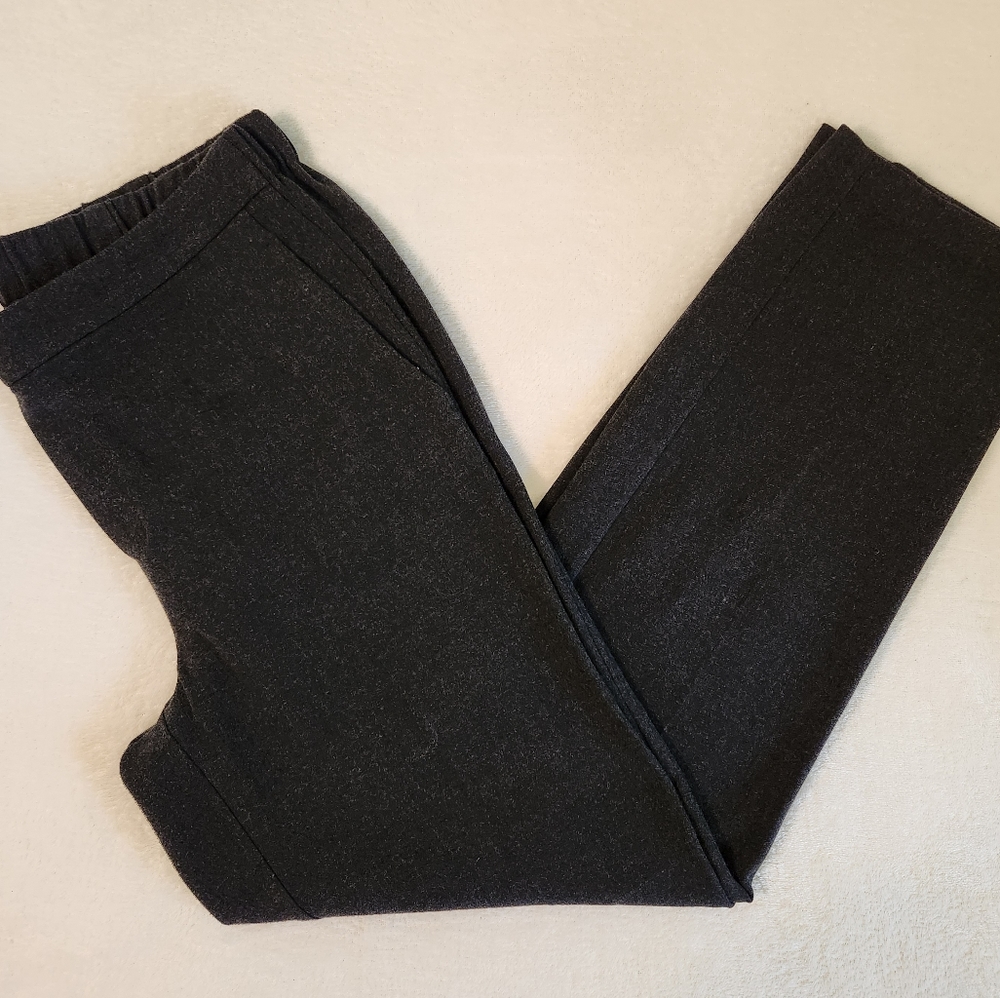 Like new Old Navy pull on dress pants